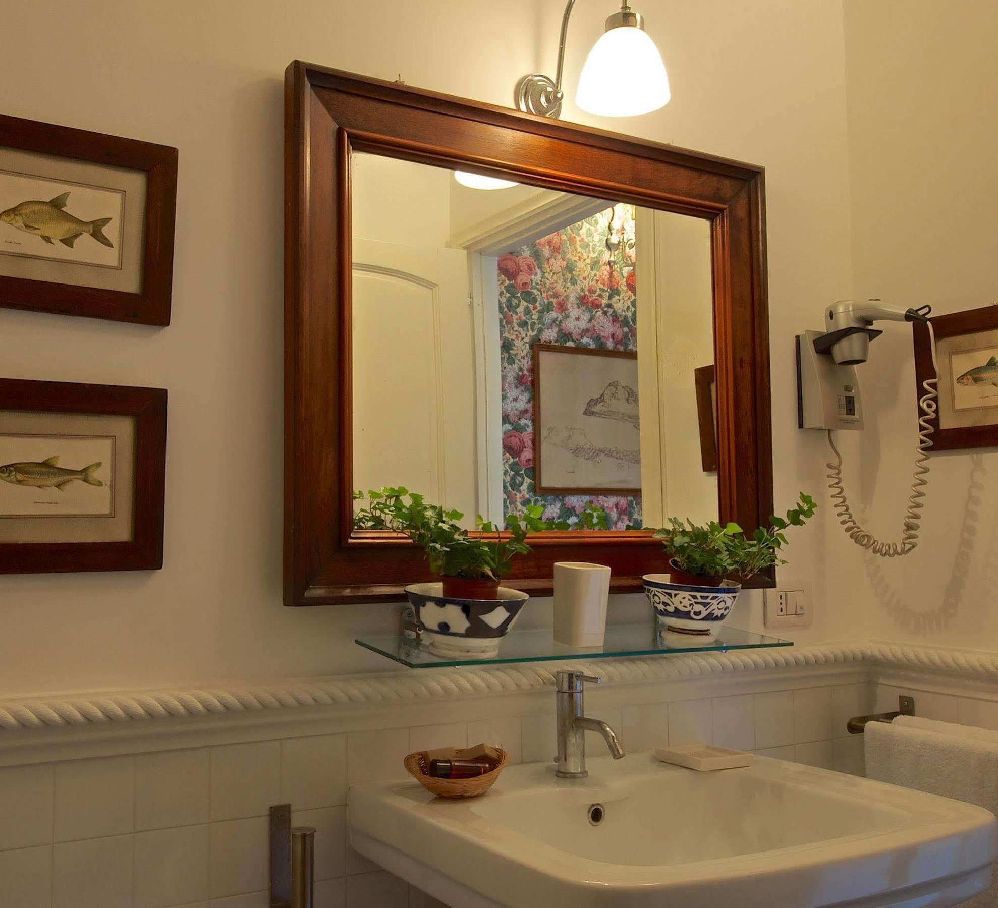 Guest House Arco Dei Tolomei Рим Екстериор снимка